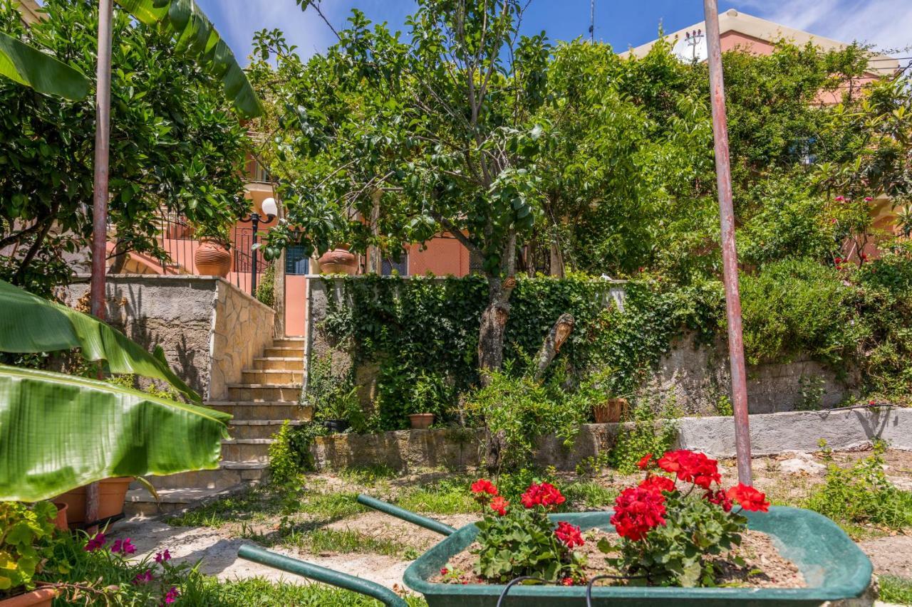 Milena'S Country House Pelekas Bagian luar foto